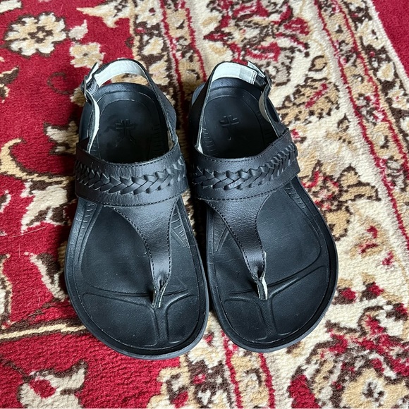 Kuru Letti Sandals - Picture 1 of 4